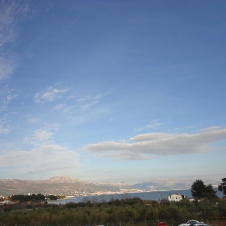 דירות Kaštel Štafilić Apartman Bozic מראה חיצוני תמונה
